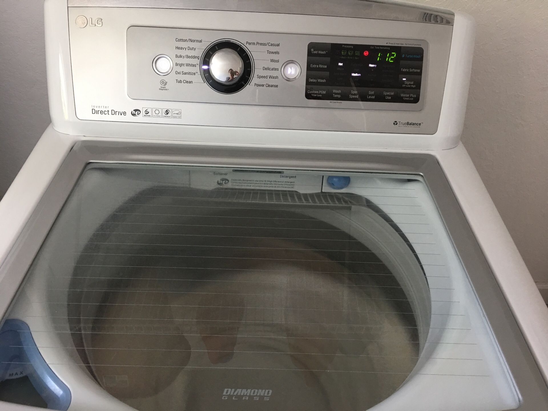 LG Washer and dryer white color in good condition and it is work good if close we can deliver it to your house