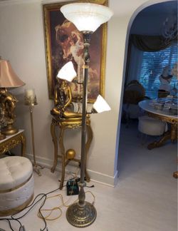 Vintage brass finish style 3 shade floor lamp