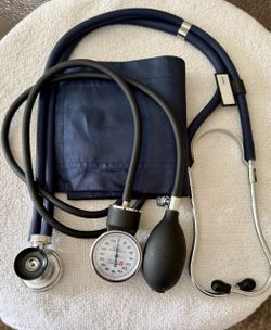Prestige Medical Aneroid Sphygmomanometer & Sprague Rappaport Stethoscope Kit