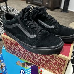 Vans black suede Size 11 Mens