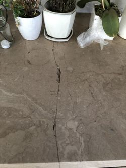 Mármol Table