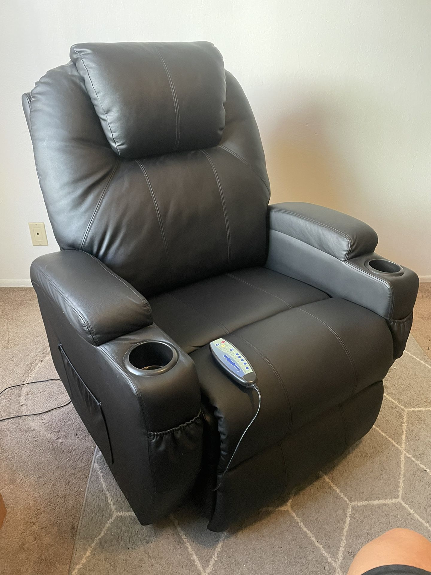 Supper Comfy Reclining/massaging Chair 