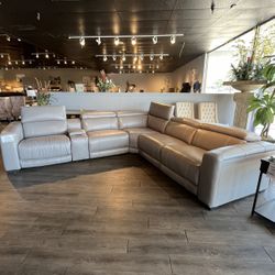 6PC Leather Power Reclining Sectional 