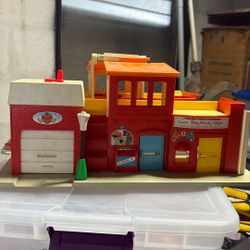  Vintage Fisher Price Main Street