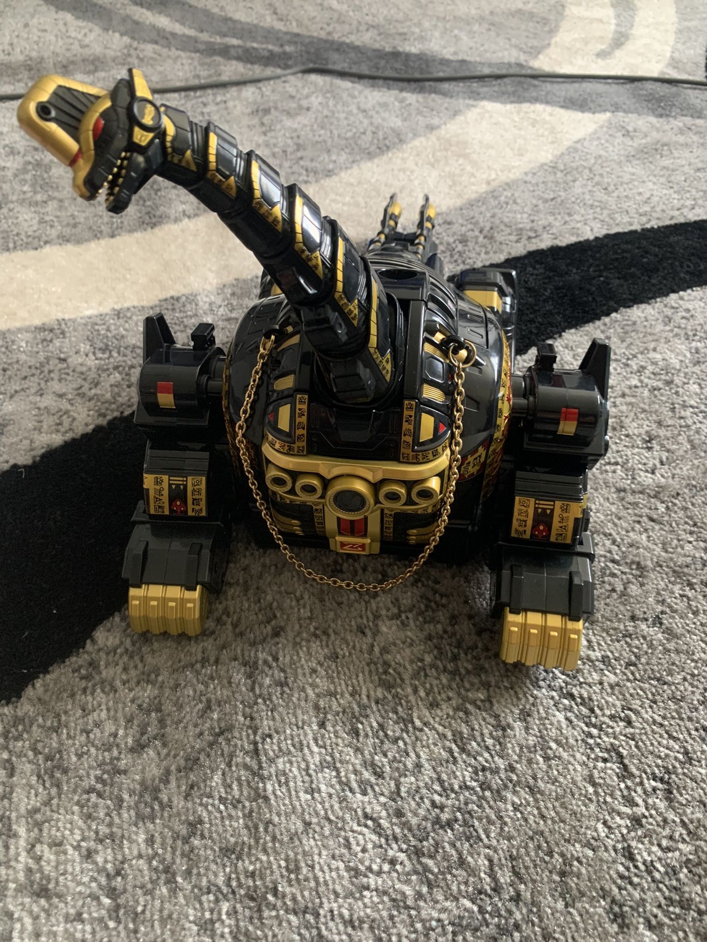 Mighty Morphin Power Ranger Black And Gold Titanus