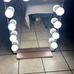 Impressions Vanity ( Rose Gold )