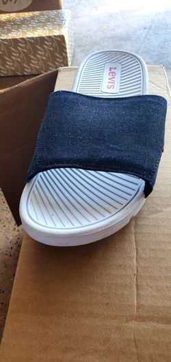 Brand new men’s denim Levi slide size 12