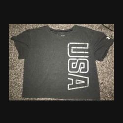 Girl’s Under Armour T-shirt. 