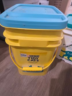 Two bucket 70lbs cat s litter