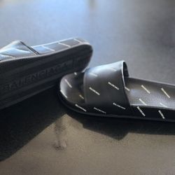 Slides Size 9 w/Dust Bag