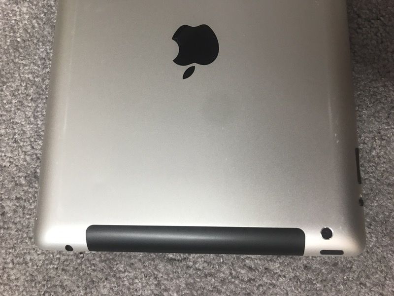 Ipad 4th gen 16gb wifi + 4G Cellular unlocked - $140 FIRM PRICE
