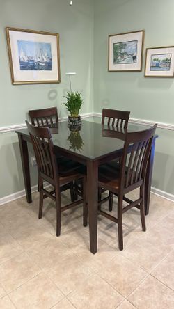 Kitchen Table And Chairs