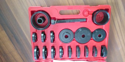 Front wheel drive bearing tool set