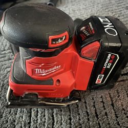 Milwaukee Sander With Battery 