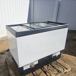 Glass Door Chest Freezer Commercial