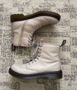 Dr. Doc Martens 8 Eyelet Zip Up Leather Boots Taupe Beige Women’s Size 5