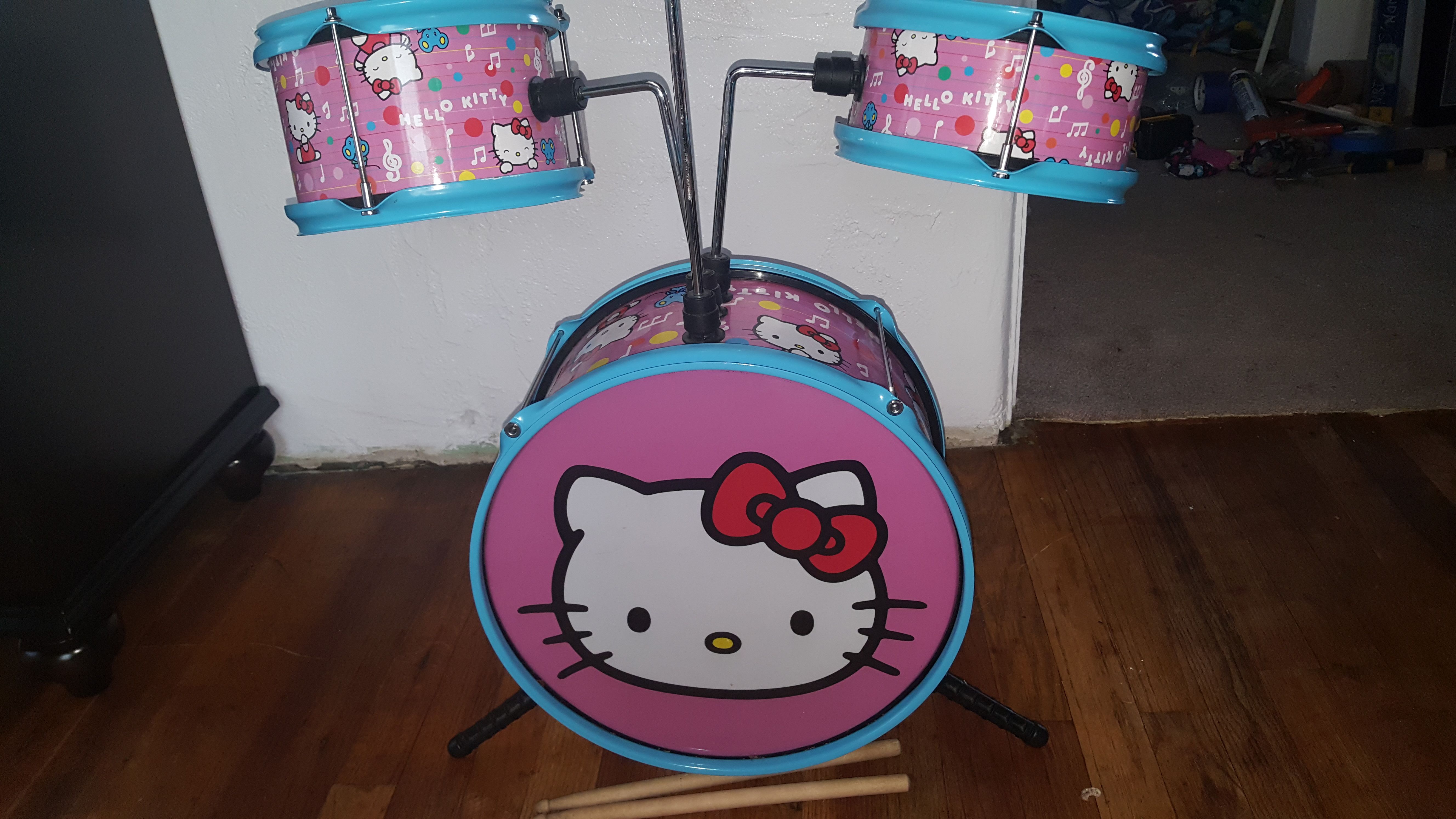 Hello Kitty Drum Set