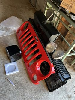 2013 Jeep Wrangler  Grill And Headlights 