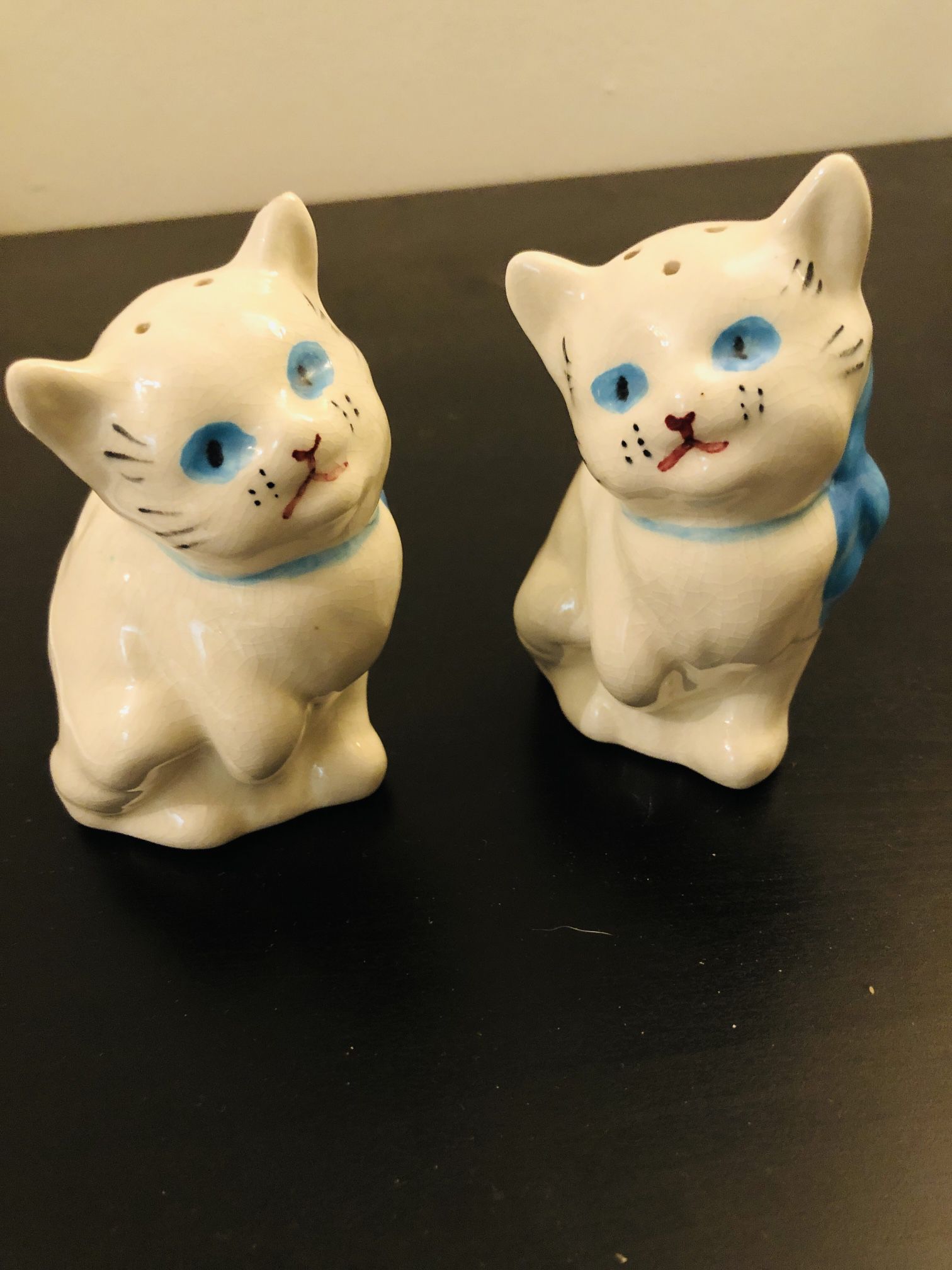 Set Of Vintage Salt And Paper Shaker Cat Shaped Ceramic 