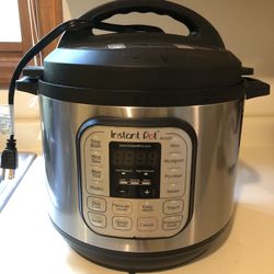Instant Pot 8 qt Pressure Cooker