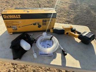 DEWALT 20V MAX 550 PSI 1.0 GPM Cold Water Cordless Cleaner with 4 Nozzles (Tool Only)