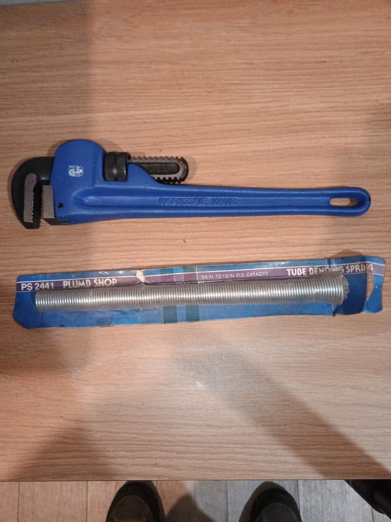 Brand New 14 Inch Monkey Wrench & Spring Tube Bender