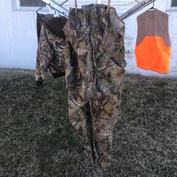 Cabelas Mens Camo Bibs