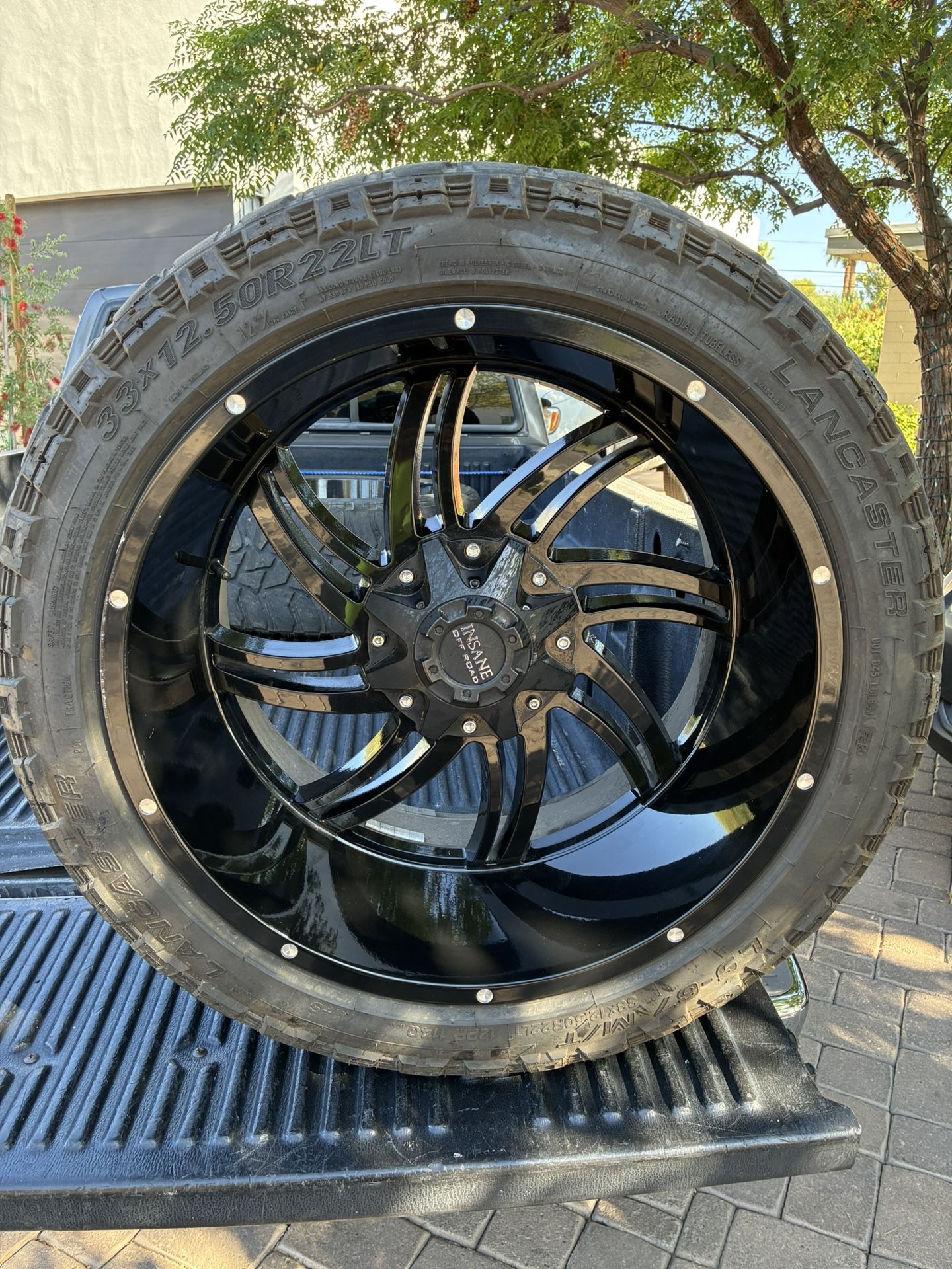 22x12 6 Lug Universal