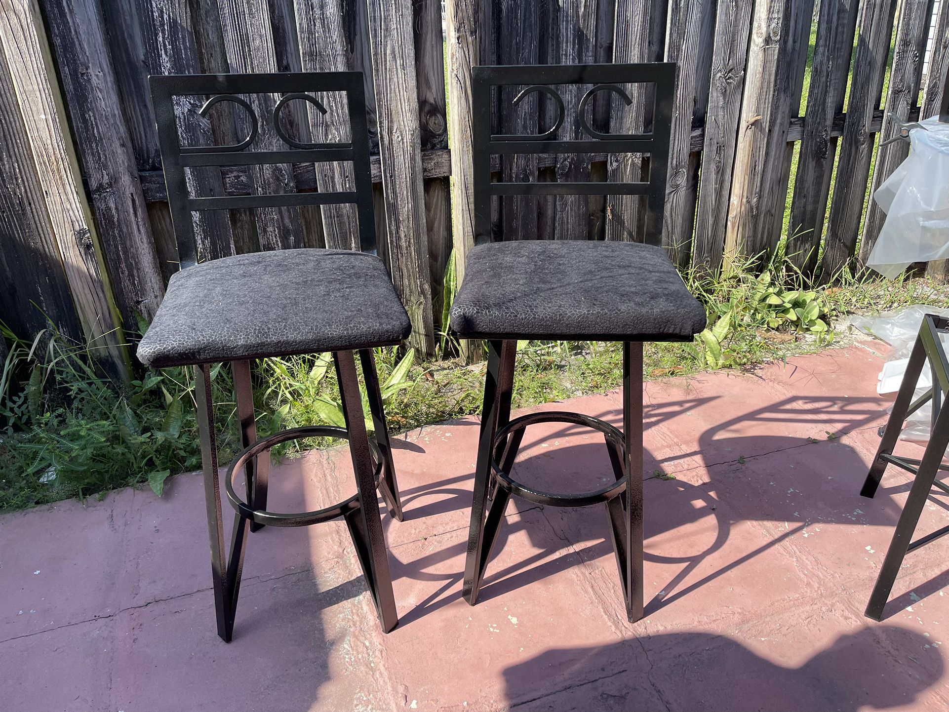 2 Swivel Bar Stools In Good Condition $40 Firm