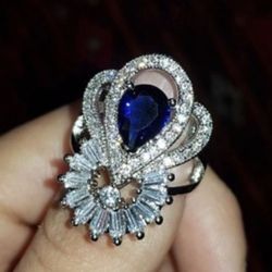 Size 7 White/Blue Sapphire Silver Women’s Ring