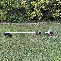 GRASS TRIMMER ECHO SRM-210. WORKS PERFECTLY. IT IS VERY RARE TO FIND IN VERY GOOD CONDITION. IT HAS NOT BEEN USE MUCH ALMOST NONE. IT IS MADE TO LAST.