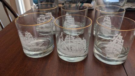 Set of 6 gold rim lowball/rocks glasses