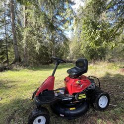 FS: 2020 Troy-Bilt TB30R Mower Riding Lawnmower