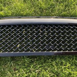 2007-2013 Toyota Tundra Grille Excellent Condition 