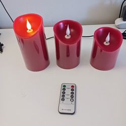 3 flameless  candles  light  New that make different colors. 
With remote control.
Batteries(AAA batteries) not included.
Only 5 dollars. 
Incredible 
