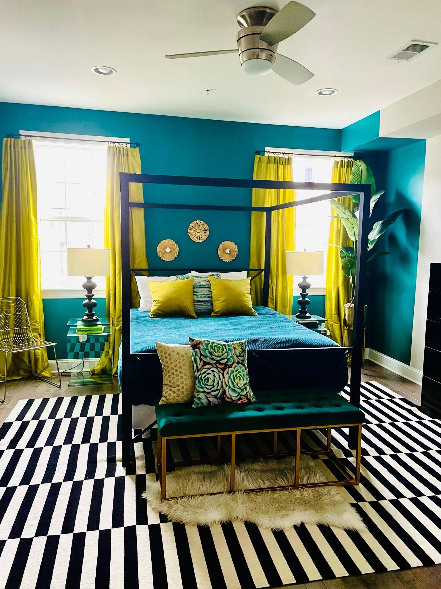 Black Metal Canopy Bed frame Queen