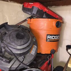 
RIDGID 16 Gallon 5.0 Peak HP Shop Vacuum Wet Dry Vac