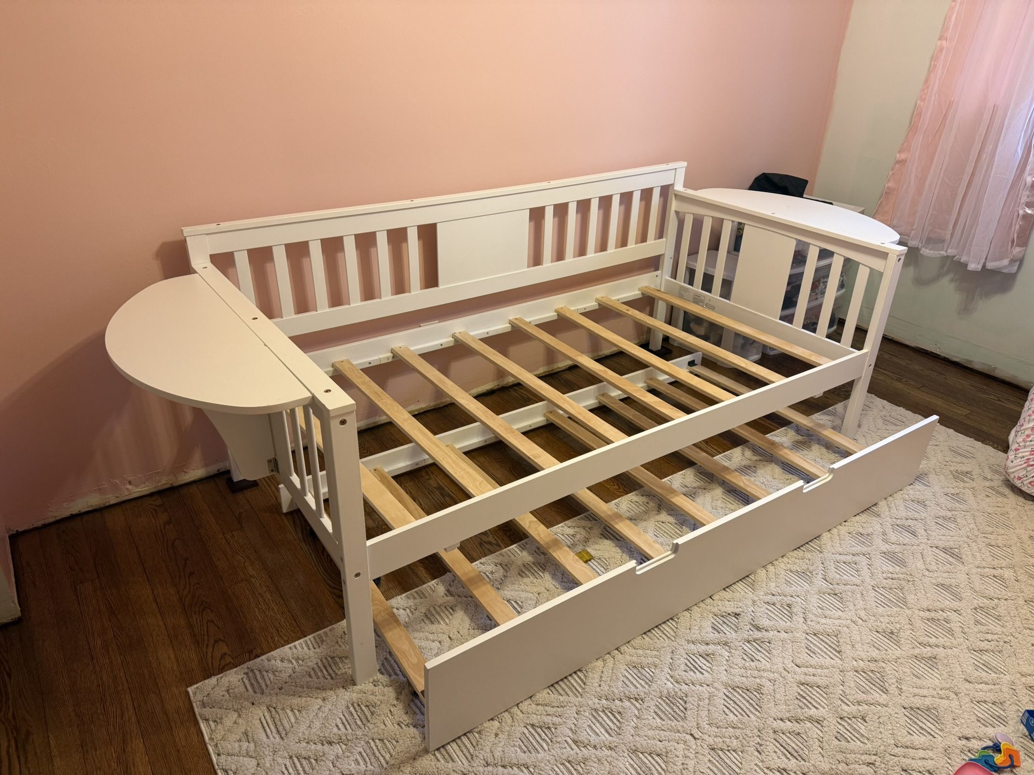 White Trundle Bed