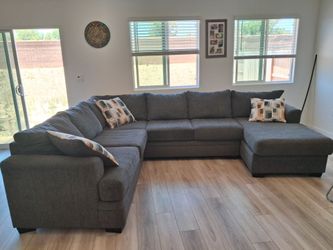 Couches sectional