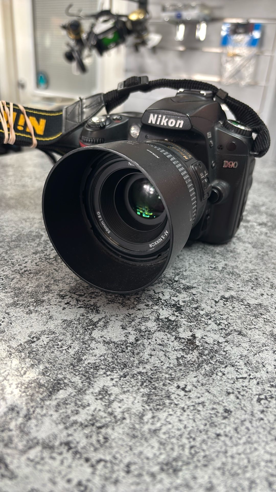 Nikon D90