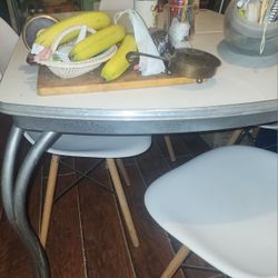 Retro Diner Table & 4 Mid- Century Chairs