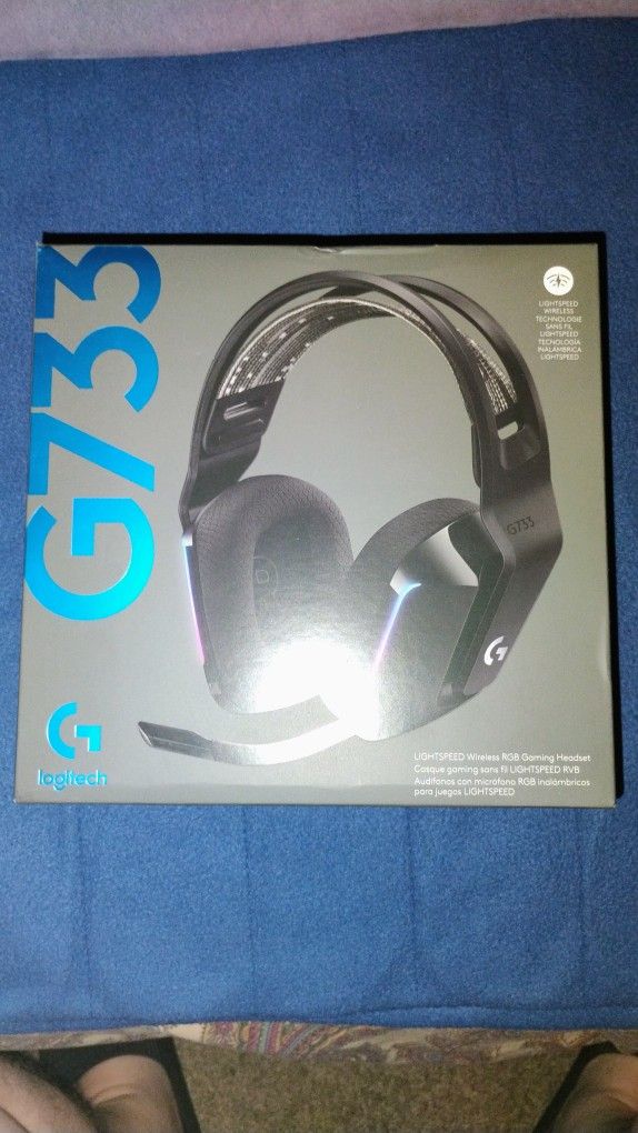 Logitech G733