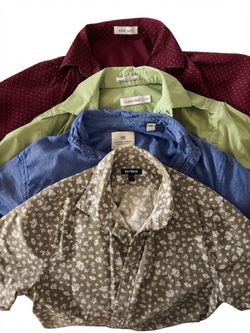 4 Short Sleeve Button Down Shirts (Good Condition)