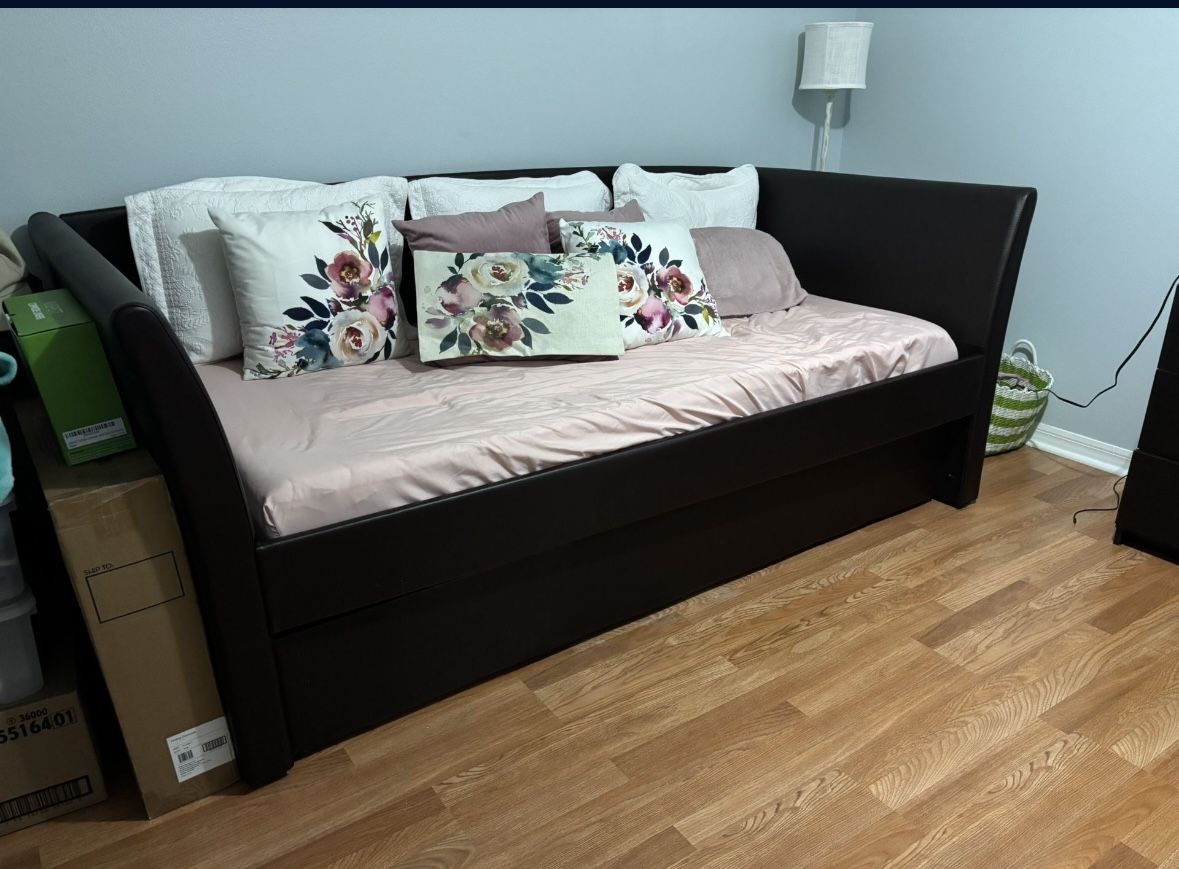Twin/Full Day Bed