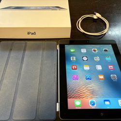 Apple iPad 3 - 64GB WiFi With Box, Cord And Apple Smart Cover