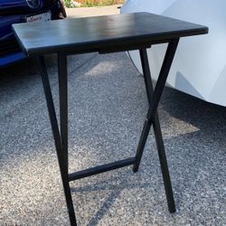 Portable coffee table.