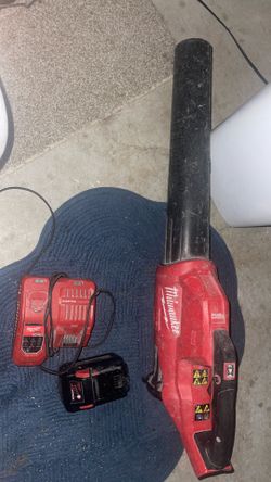 Milwaukee blower rapid charger and 6.0 battery