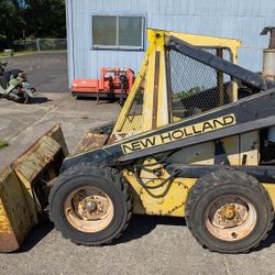 New Holland Skid Steer Loader 