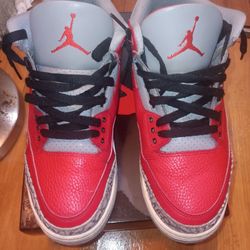 10.5 Jordan 3s Retro Se