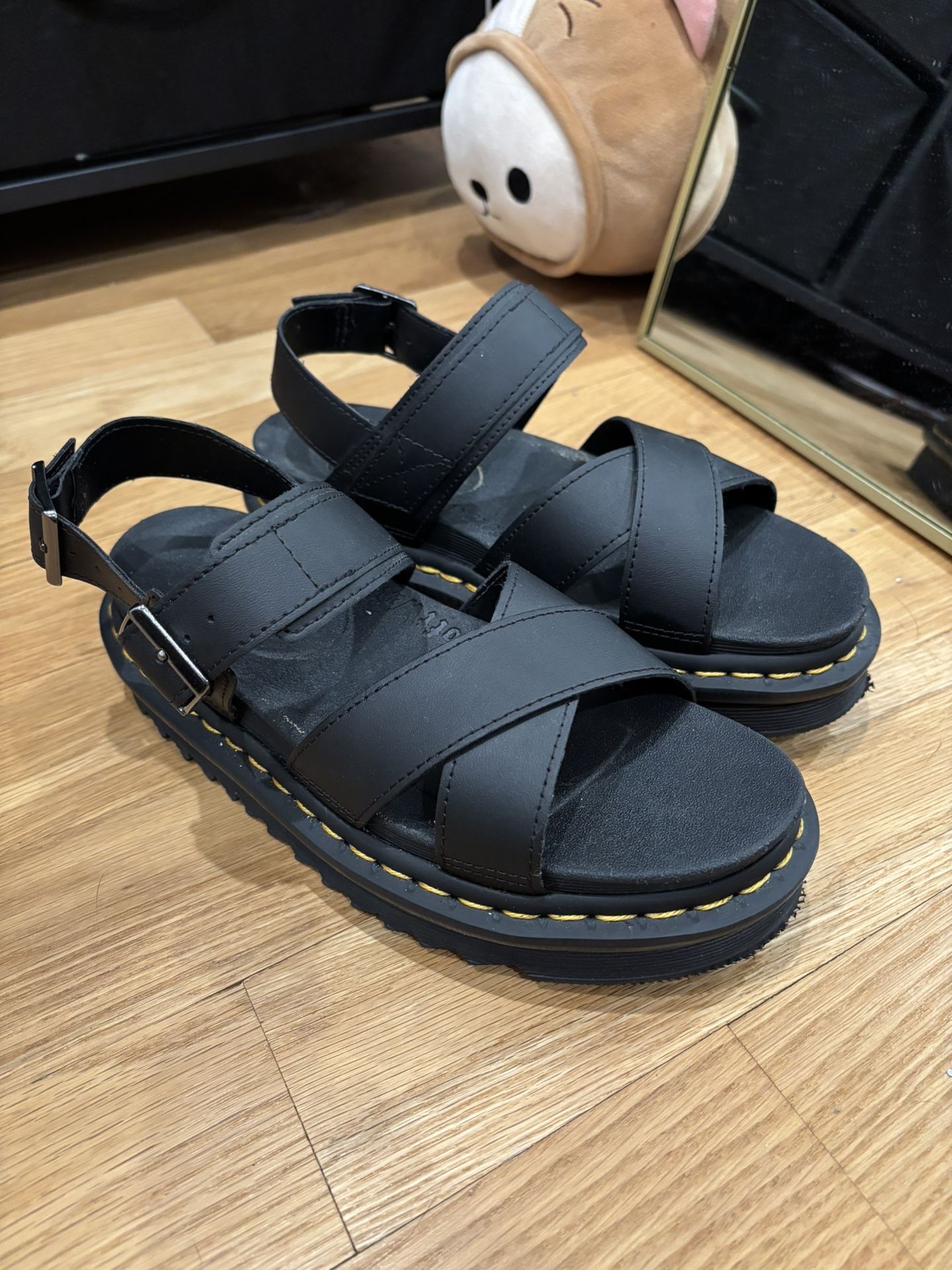 Doc Martens Women’s Voss ii Sandal, US 7